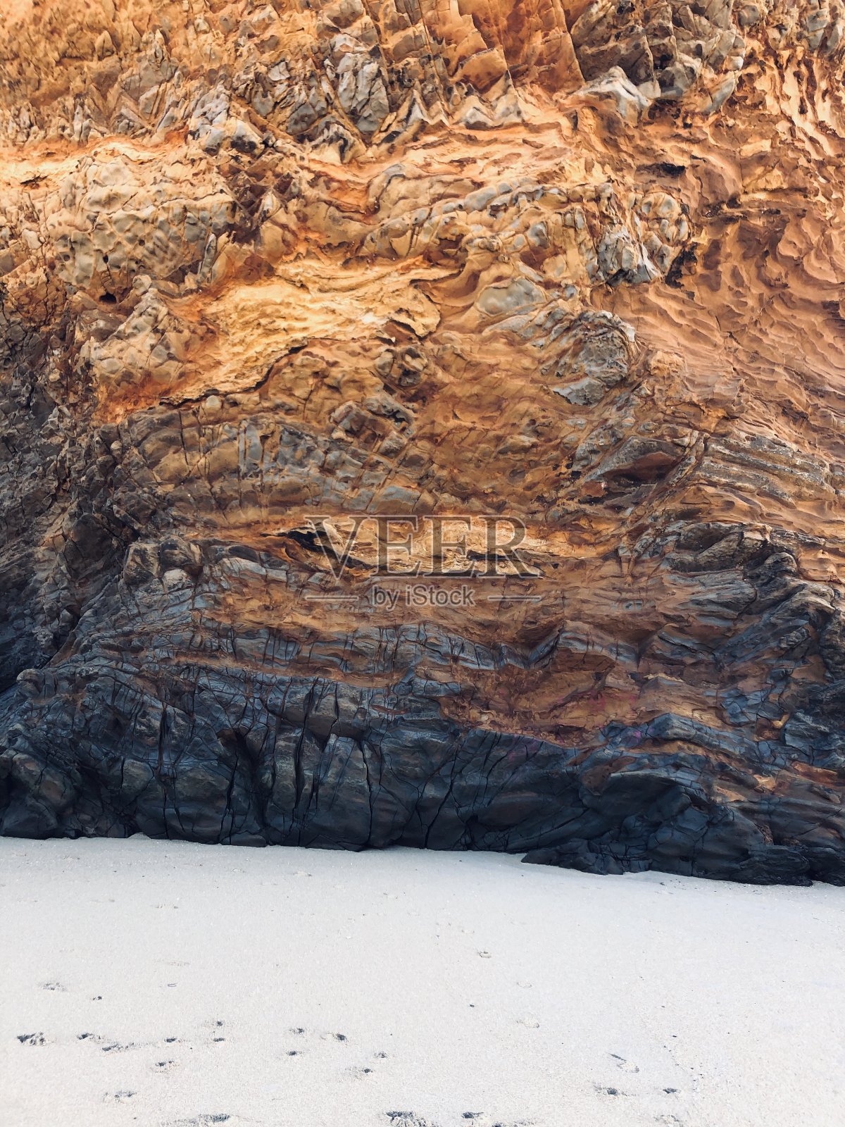 海滩上的岩石照片摄影图片