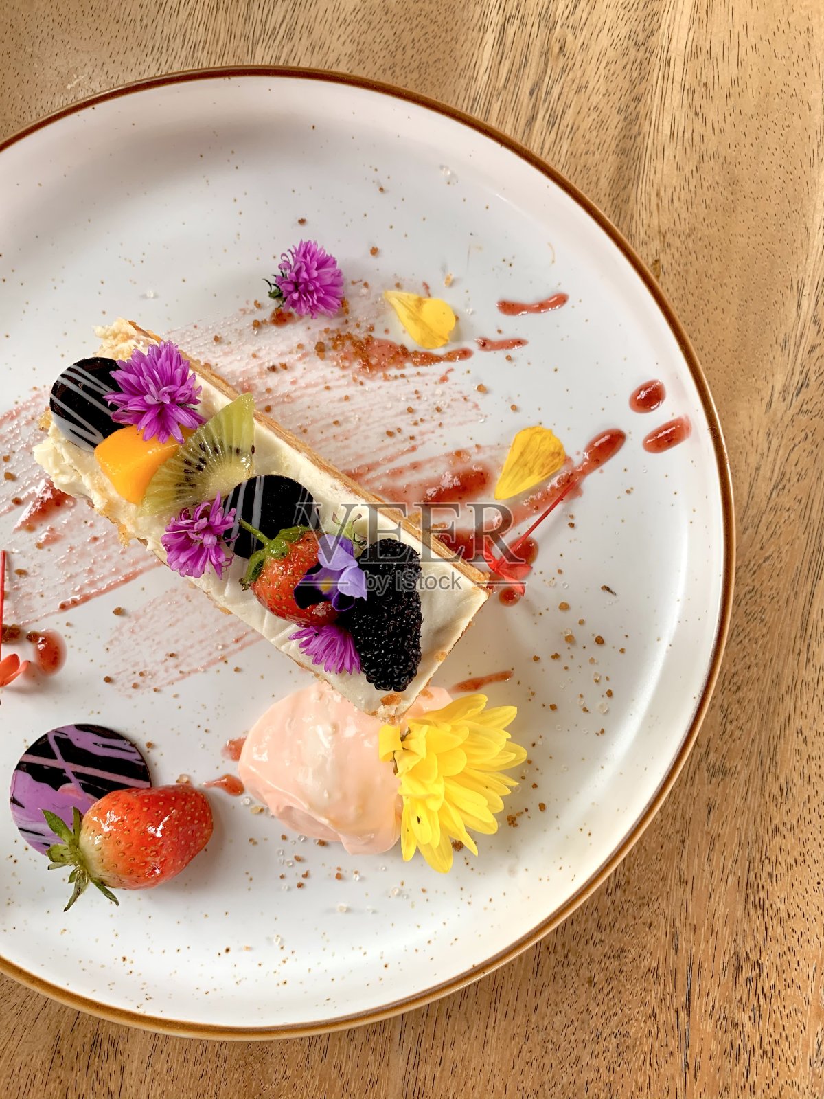 蘑菇春卷照片摄影图片