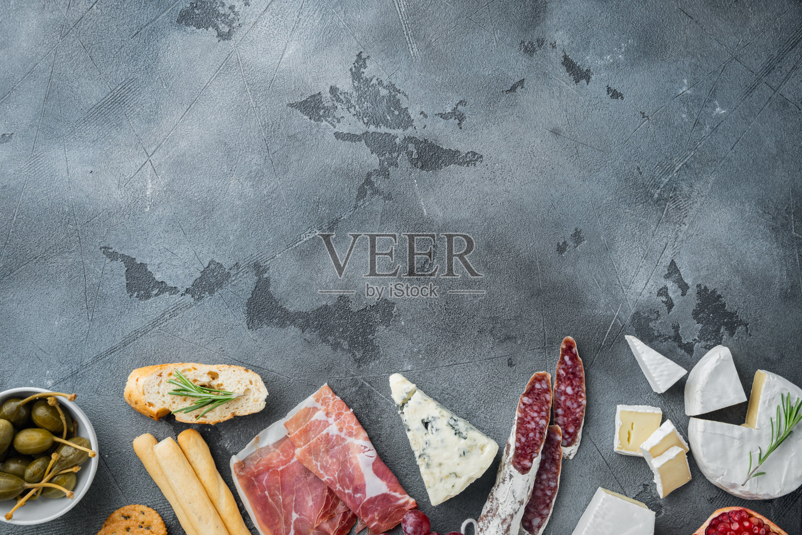 西班牙食物配料,肉糜,香草,灰色背景,俯视图与文本的拷贝空间照片摄影图片