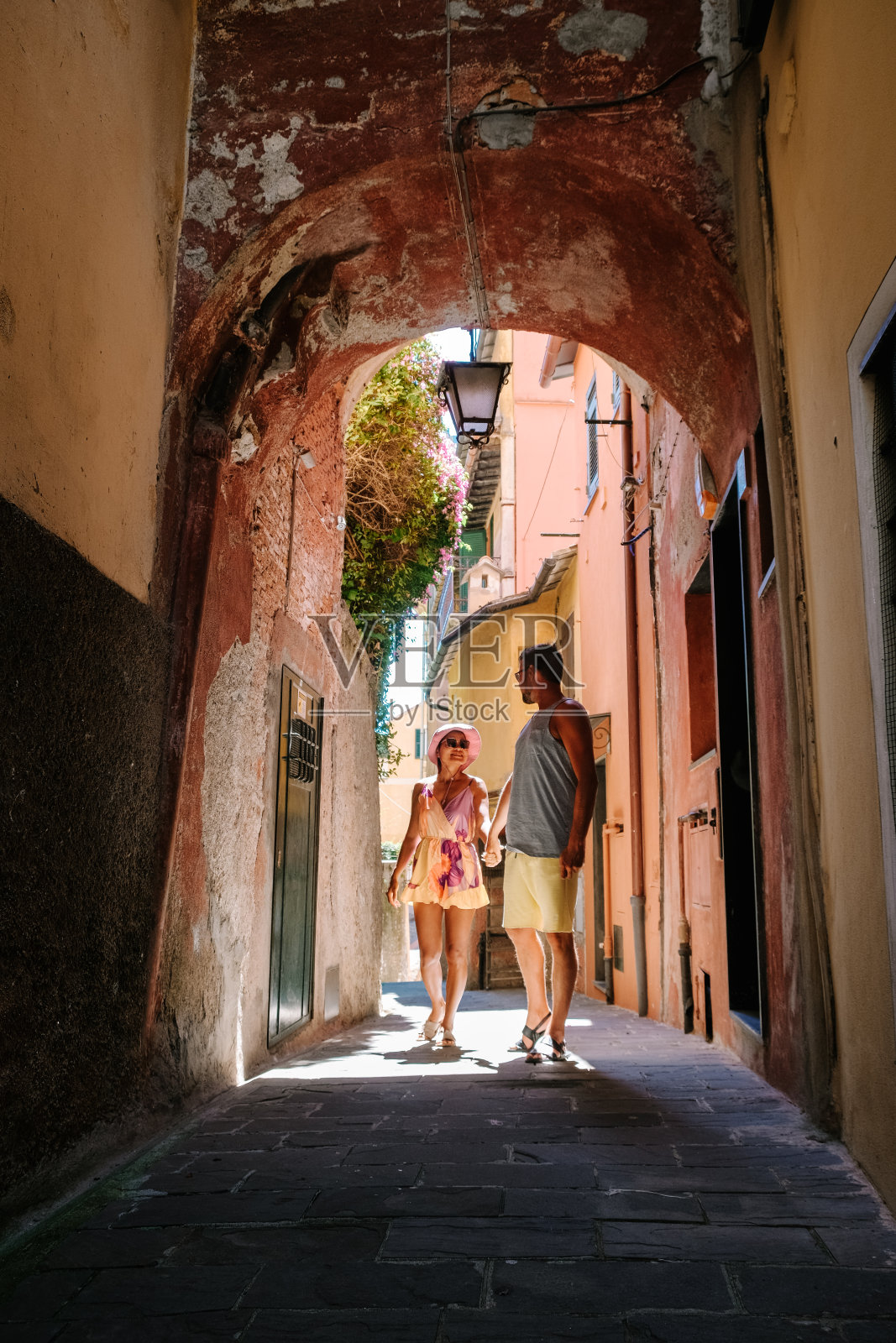 意大利利古里亚波托菲诺,美丽的海湾和五颜六色的房子,在波托菲诺,利古里亚,意大利照片摄影图片