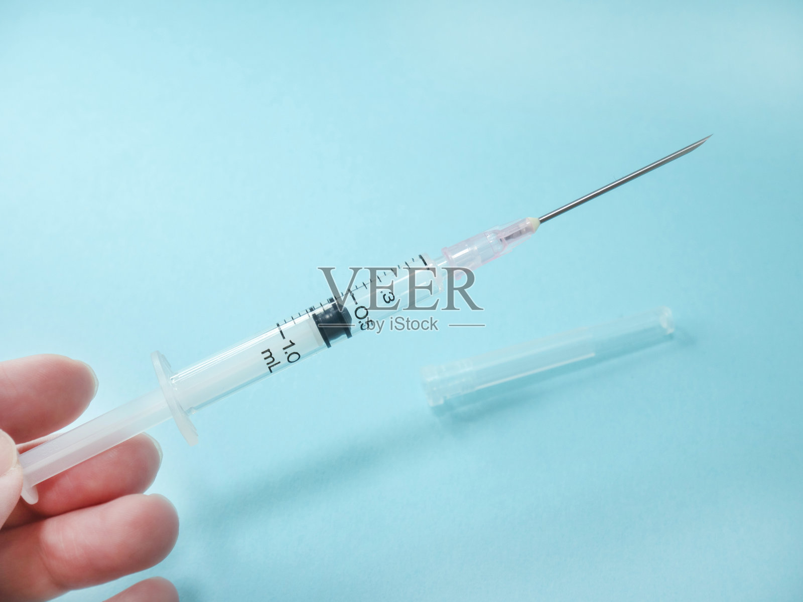 用于接种的医疗设备注射器。照片摄影图片