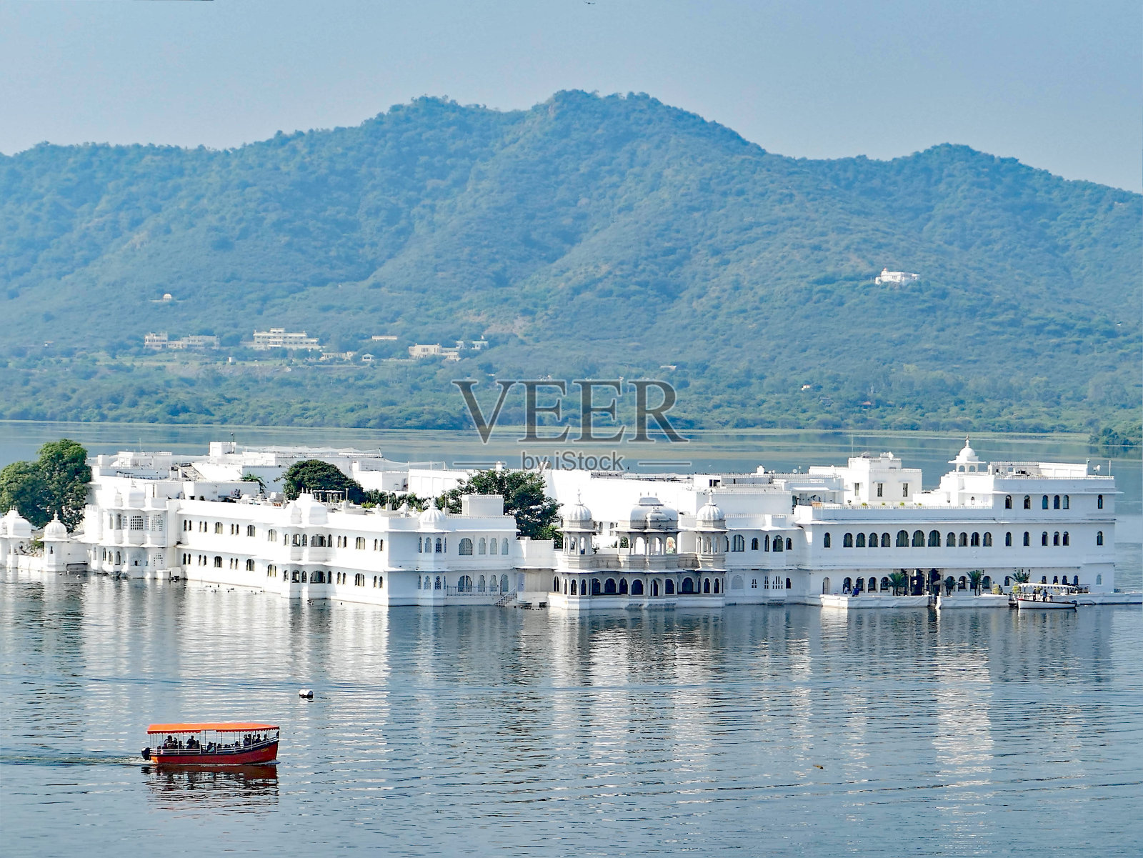 印度-拉贾斯坦邦-乌代普尔-泰姬湖宫殿照片摄影图片