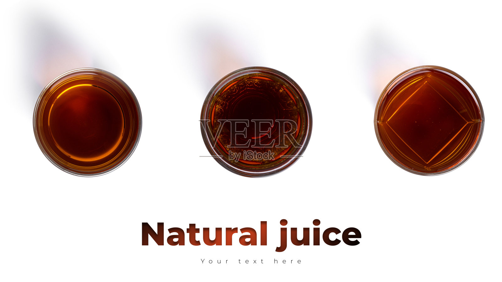 白色背景的苹果汁玻璃杯照片摄影图片