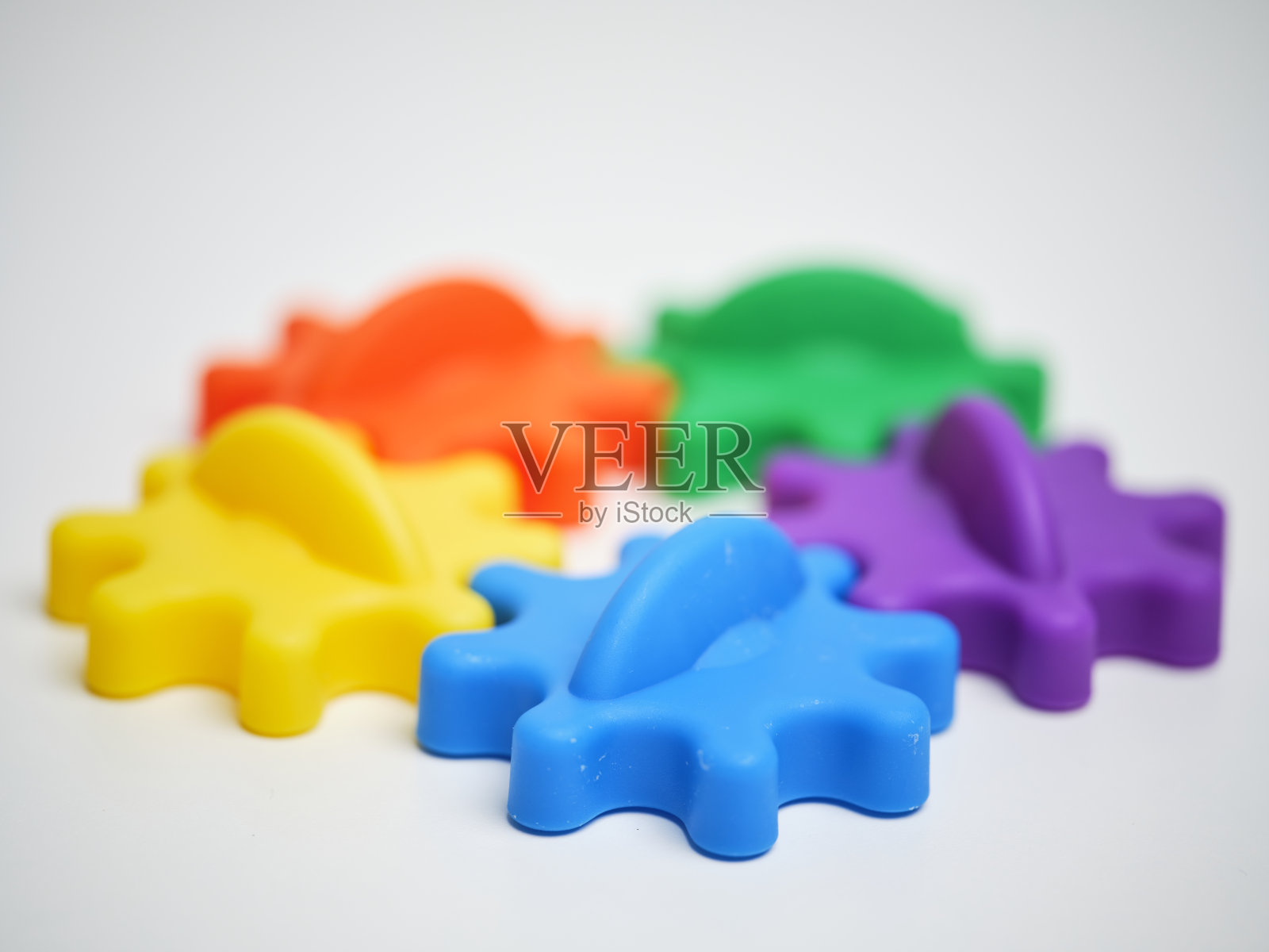 色彩斑斓的齿轮照片摄影图片