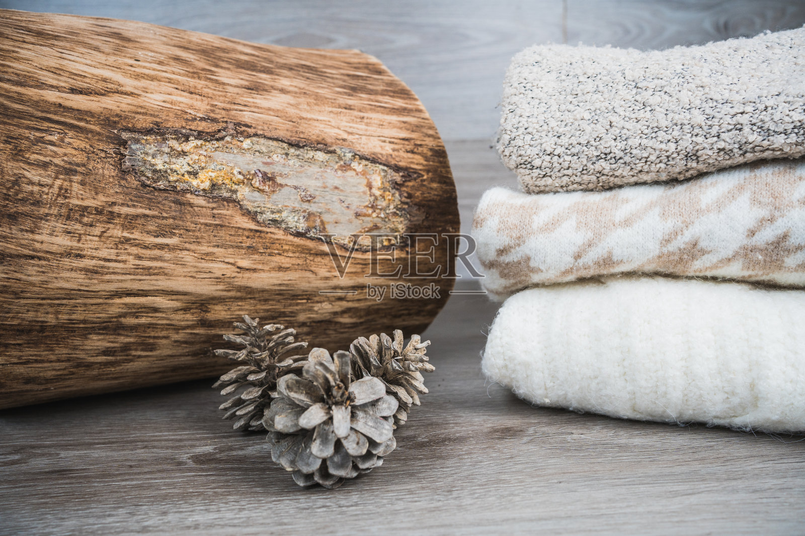 有羊毛的折叠棉套头毛衣照片摄影图片