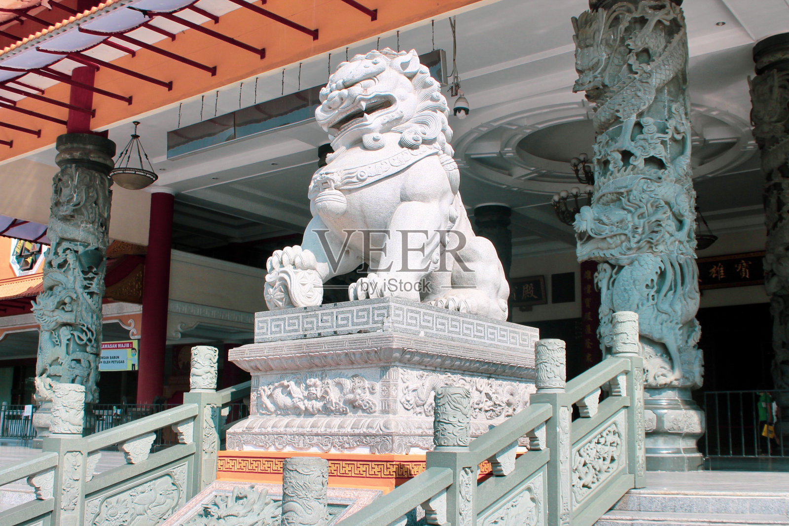 巴隆赛如释重负。照片摄影图片