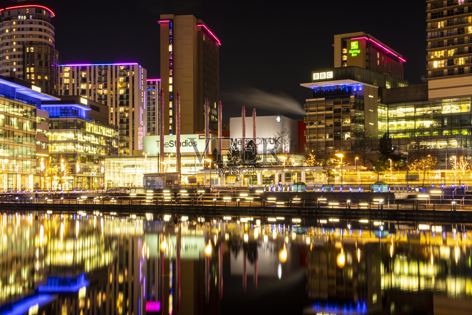 冠状病毒时代的MediaCity照片摄影图片