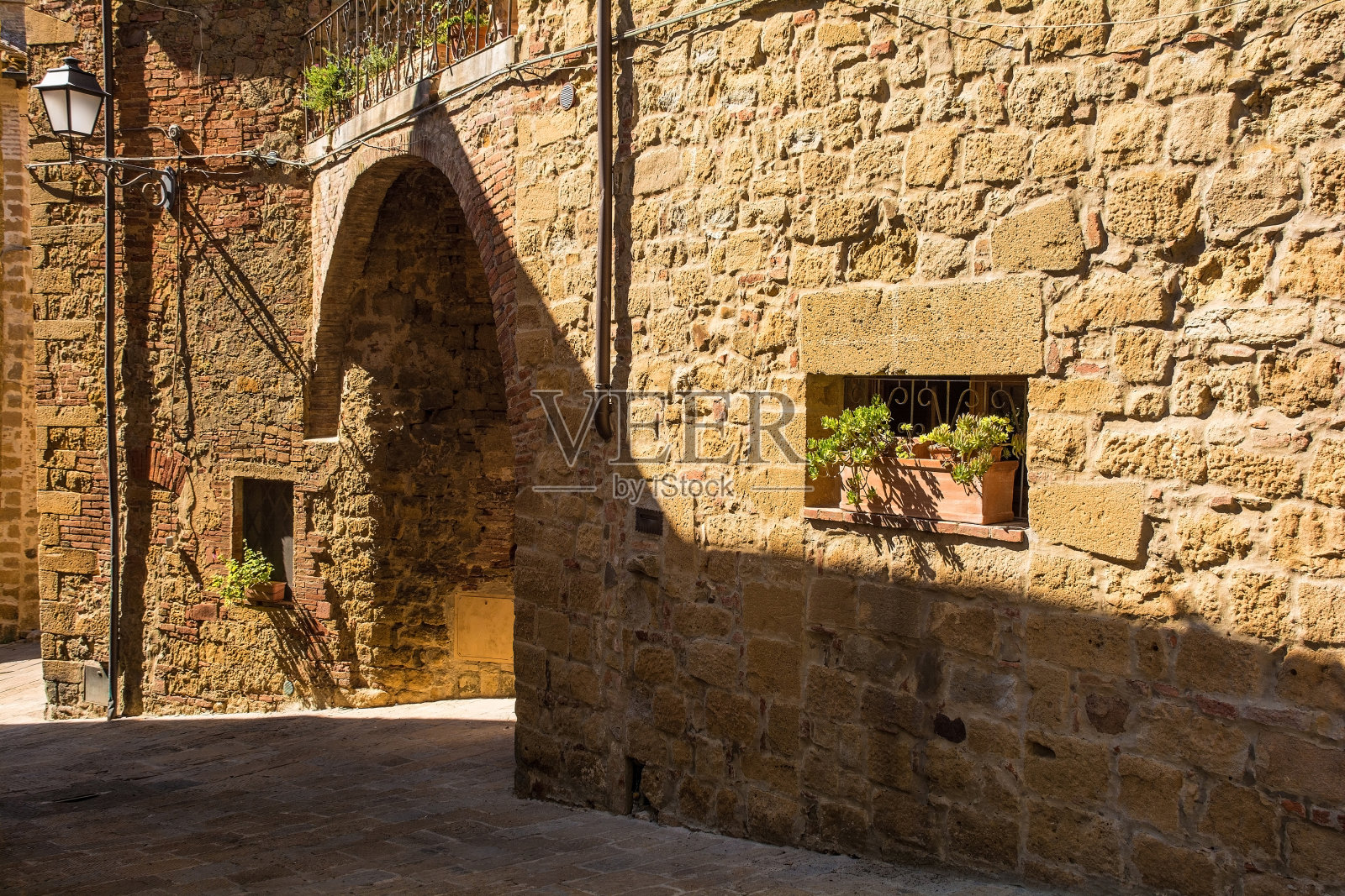 托斯卡纳Monticchiello的拱门照片摄影图片