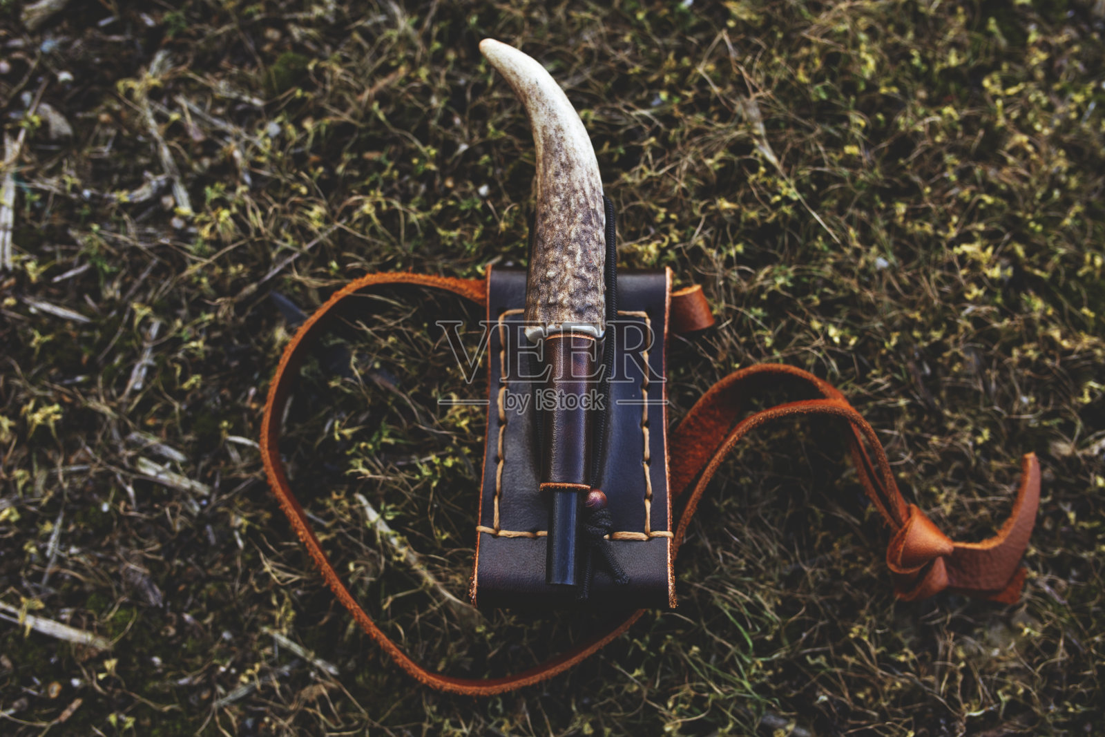 鹿角柄的镁制防火棒照片摄影图片