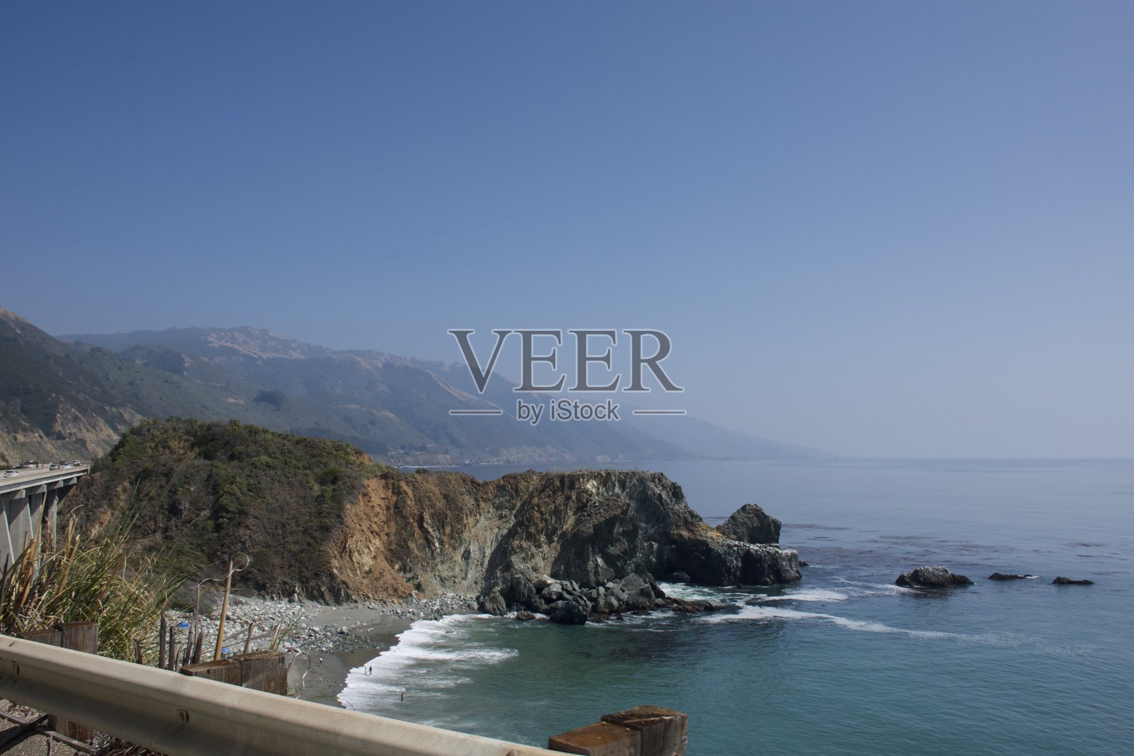 太平洋海岸的悬崖照片摄影图片