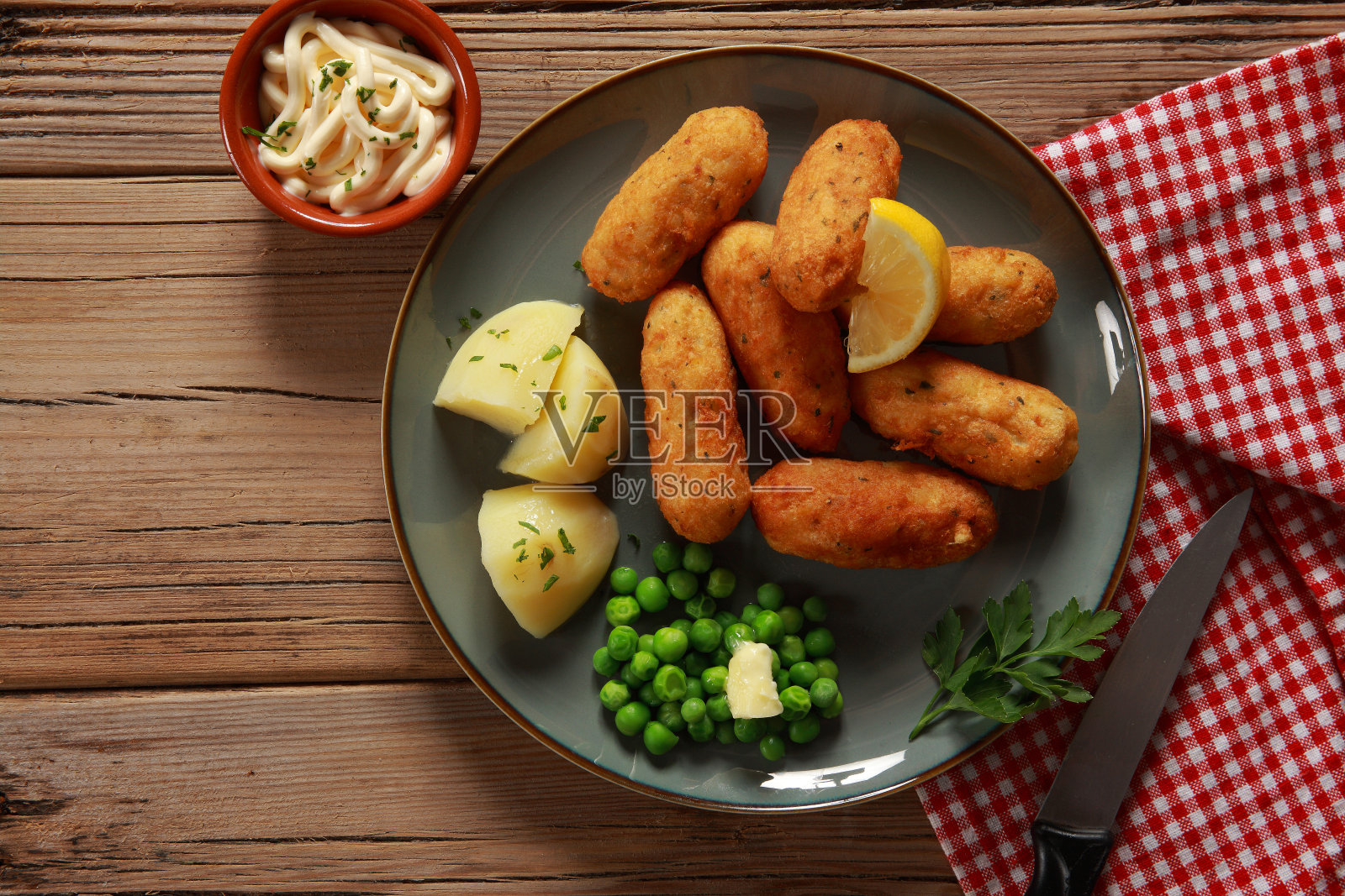 鳕鱼鱼肉饼照片摄影图片