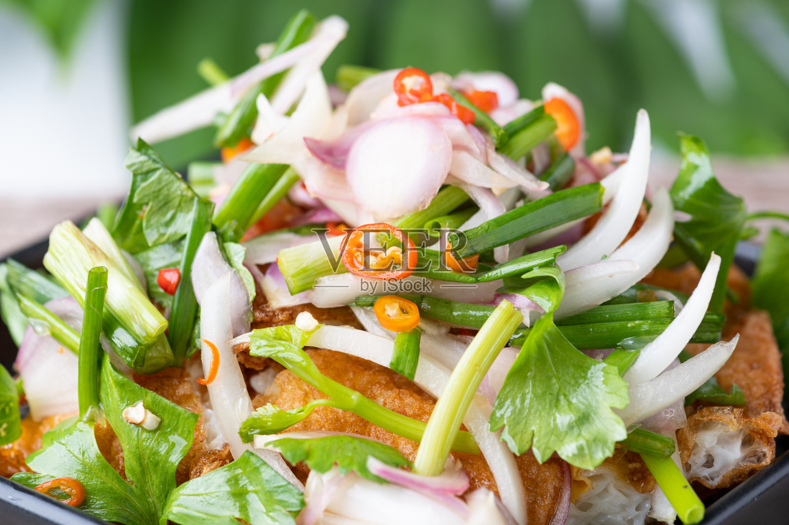 辣沙拉炒蛋,泰国辣菜,泰国菜照片摄影图片