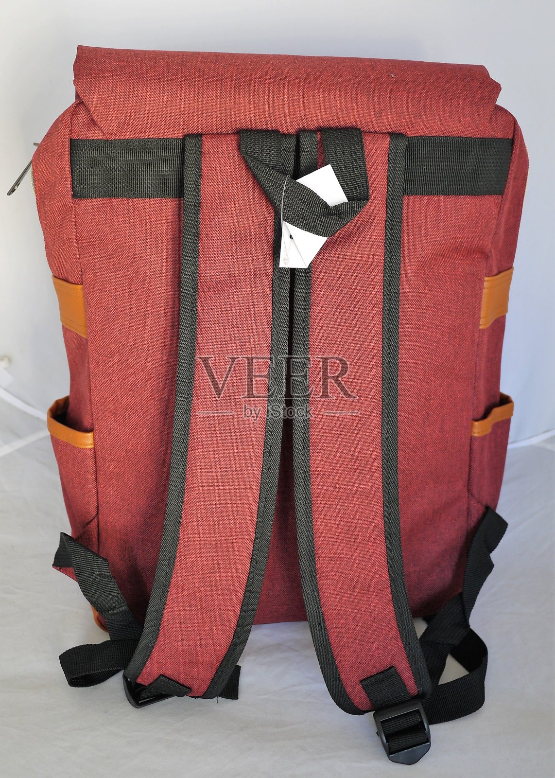 运动十字吊带手背冒险过夜背包照片摄影图片