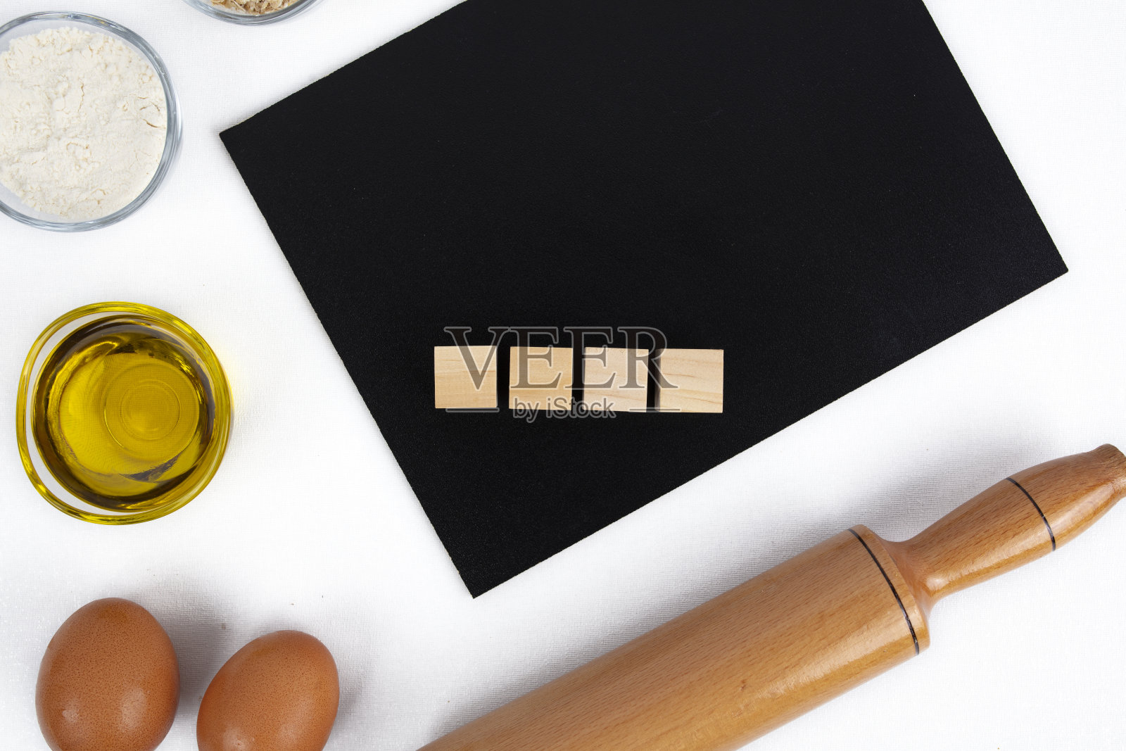 无麸质书写或糕点食谱,可书写的剪贴板。概念背景,横幅。健康饮食概念背景照片摄影图片