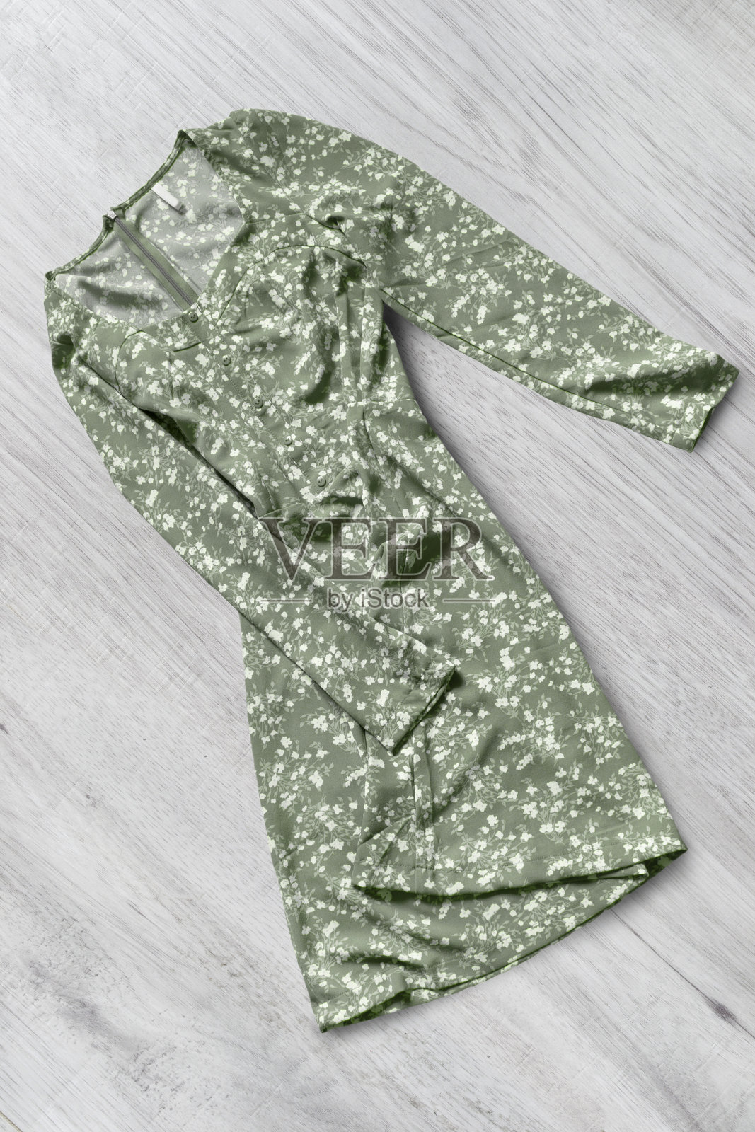 木制背景上的服饰照片摄影图片