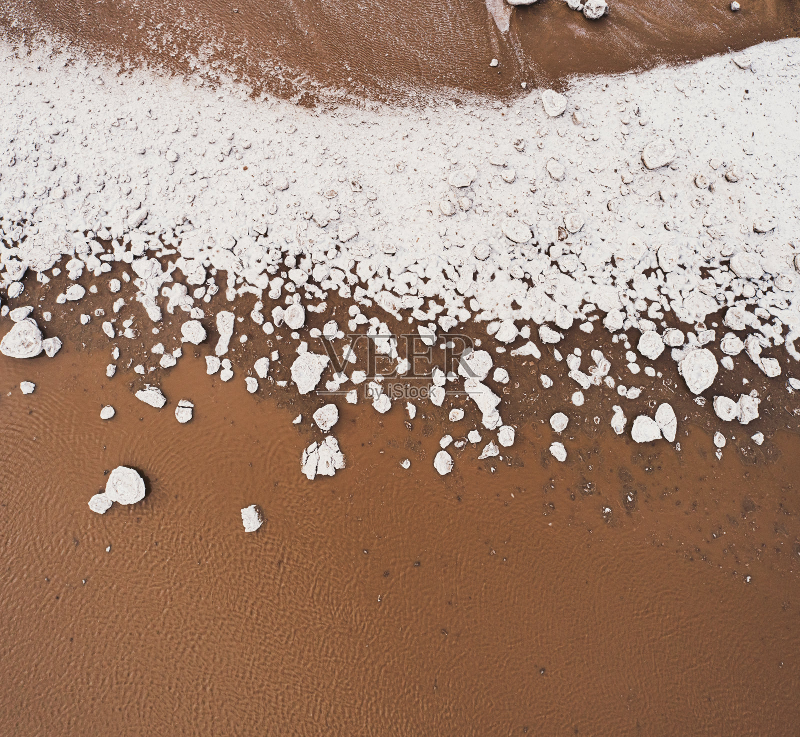 感潮河上的冰照片摄影图片