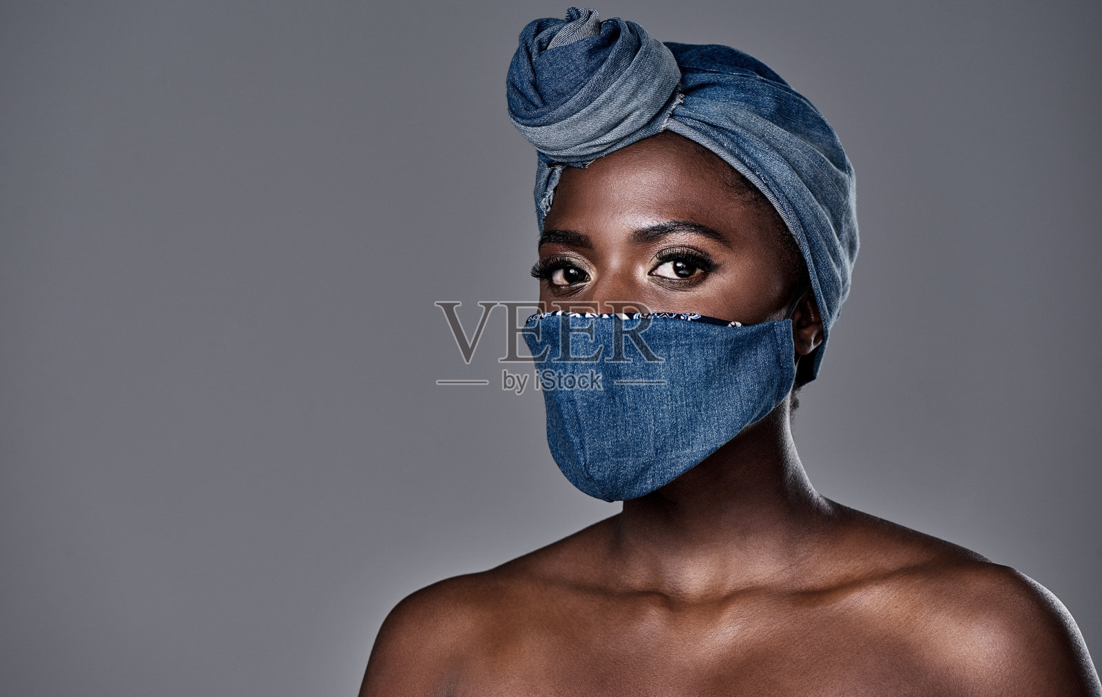 你可以戴上面具,依然可以展示时尚!照片摄影图片