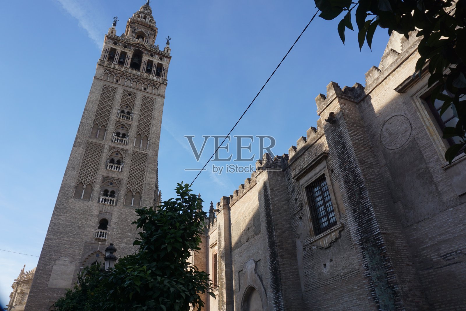 西班牙安达卢西亚的塞维利亚大教堂和吉拉尔达照片摄影图片