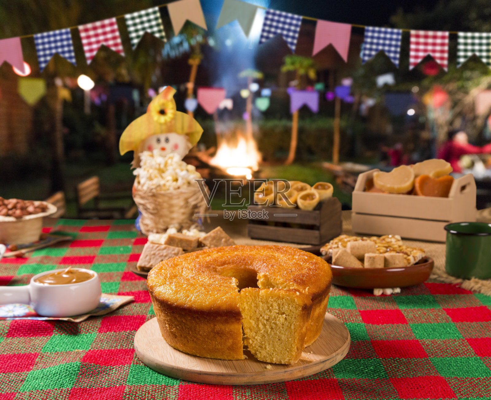 巴西朱尼纳节日餐桌照片摄影图片