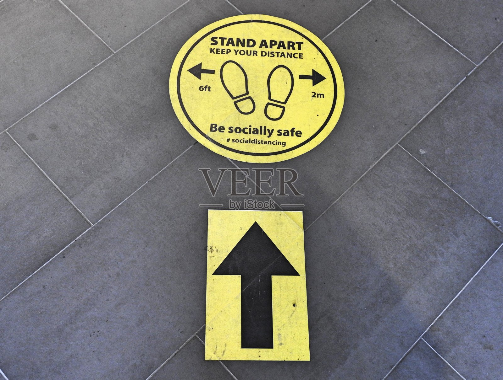 社会距离信息照片摄影图片