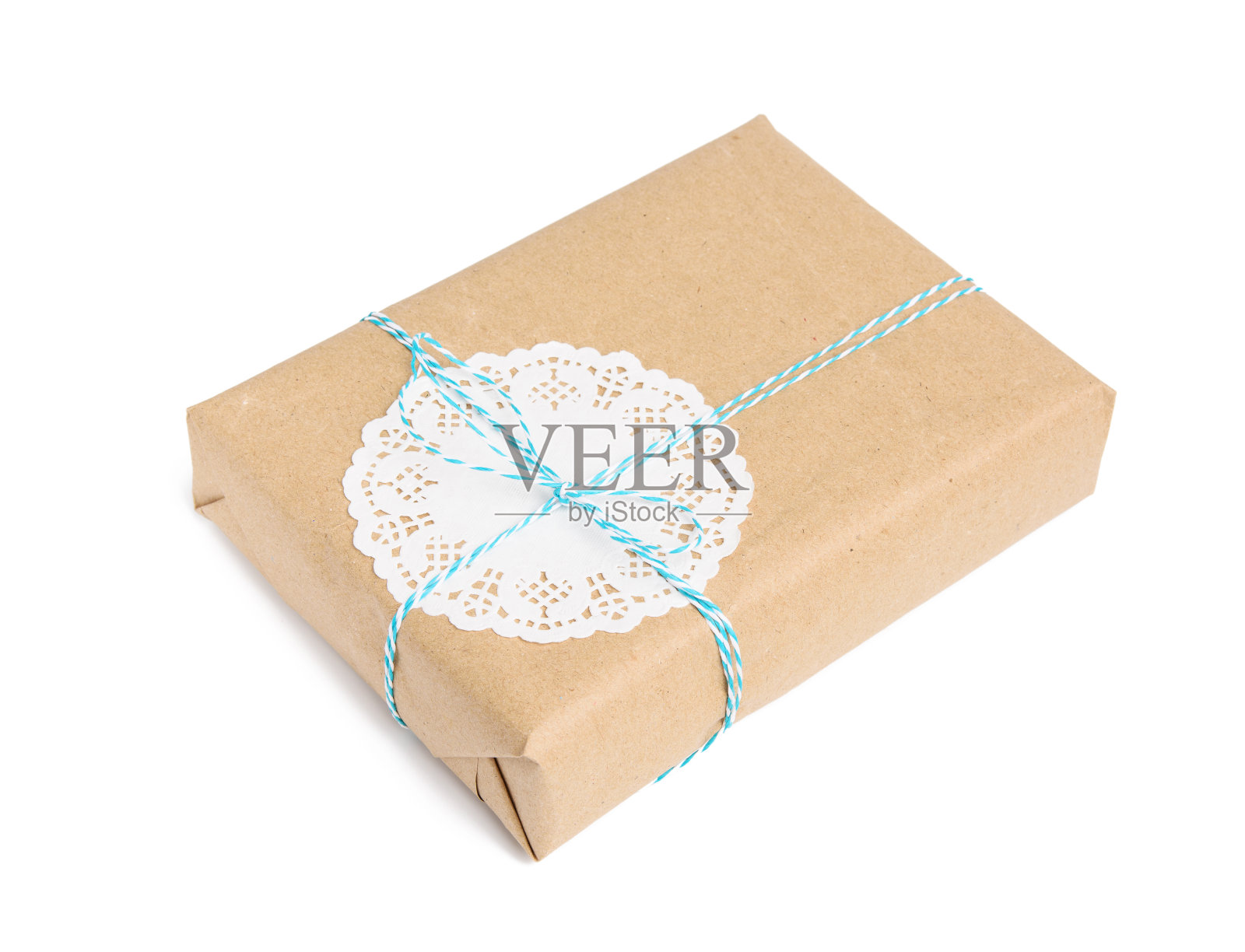 盒子用牛皮纸包好,用蓝绳系好照片摄影图片