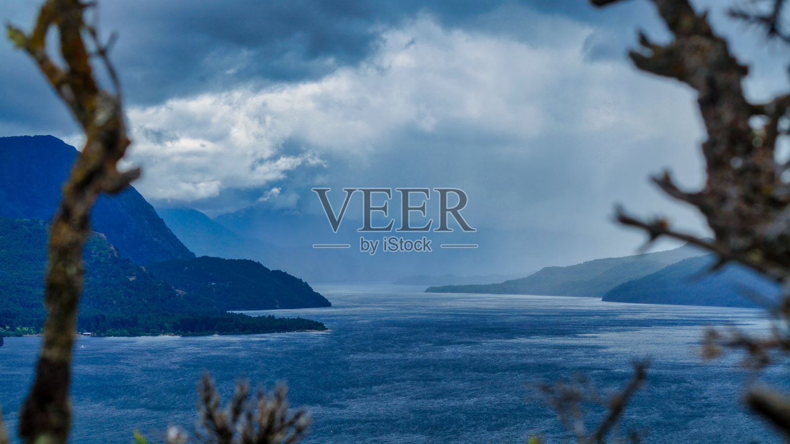 拉卡尔湖景观照片摄影图片