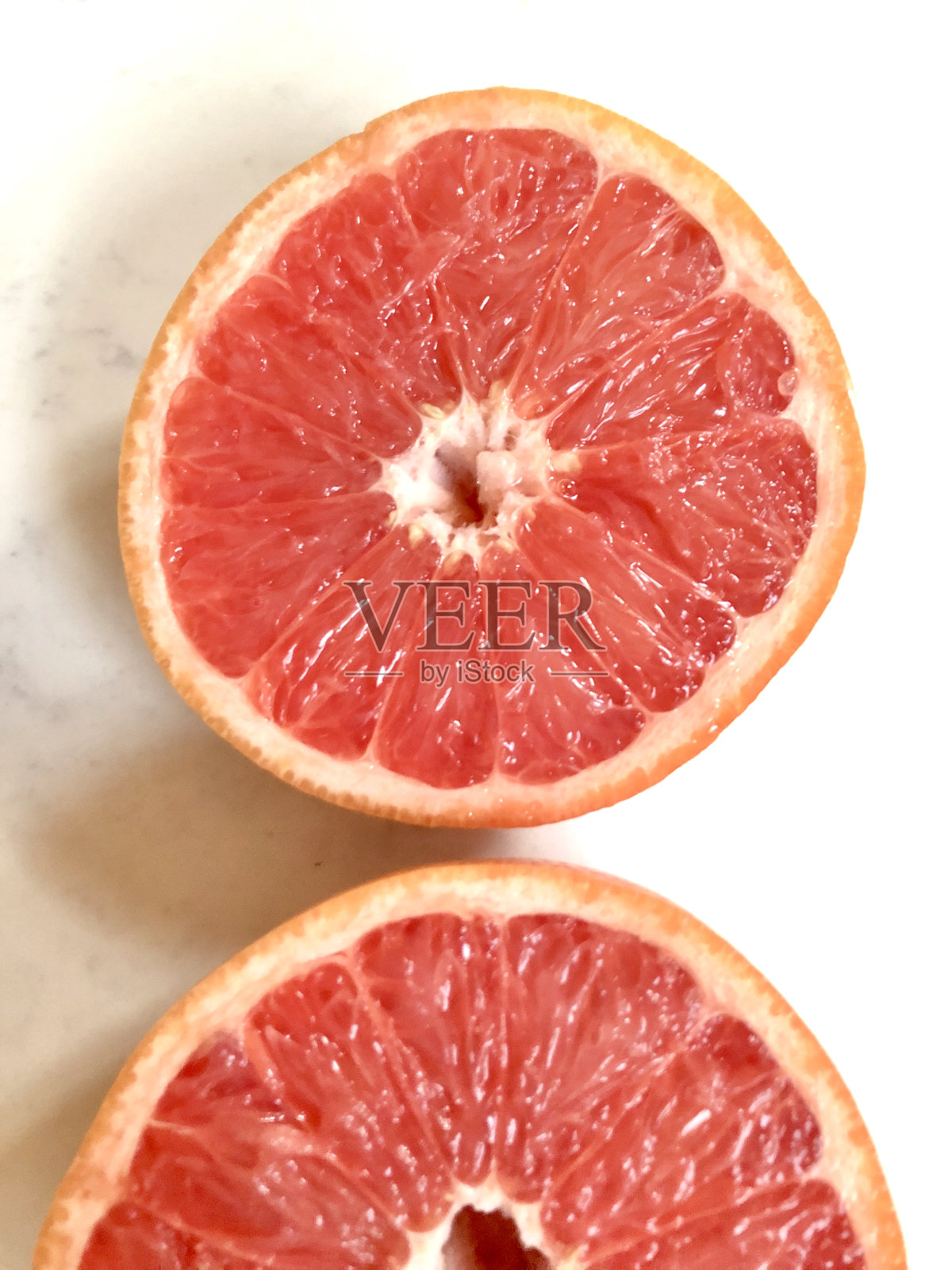 柚子切成两半照片摄影图片