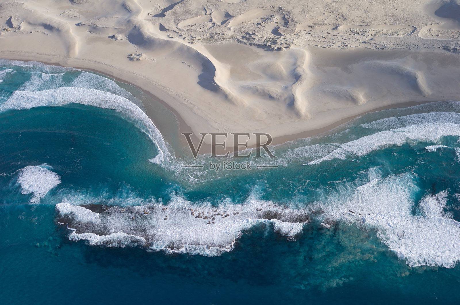 鸟瞰图,海洋和沙丘,照片摄影图片