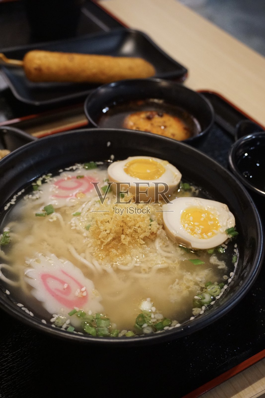 煮蛋拉面照片摄影图片