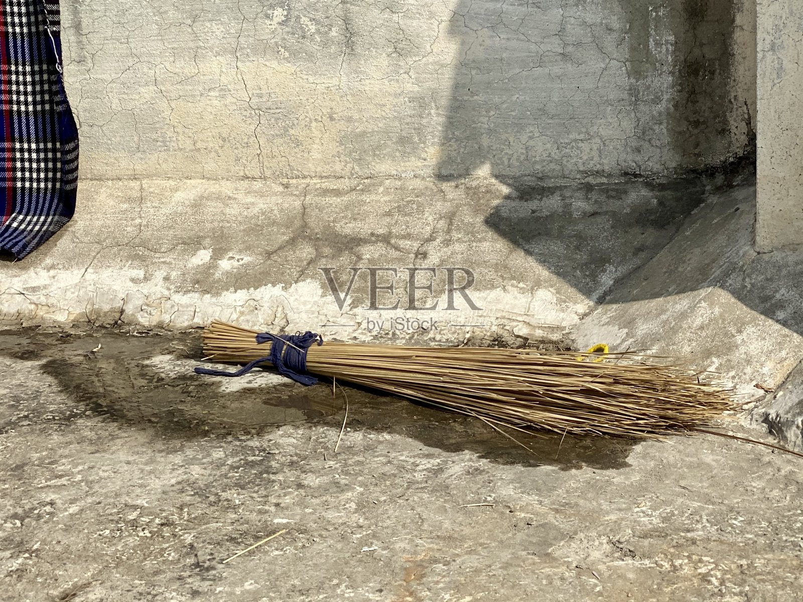 干稻草扫帚照片摄影图片