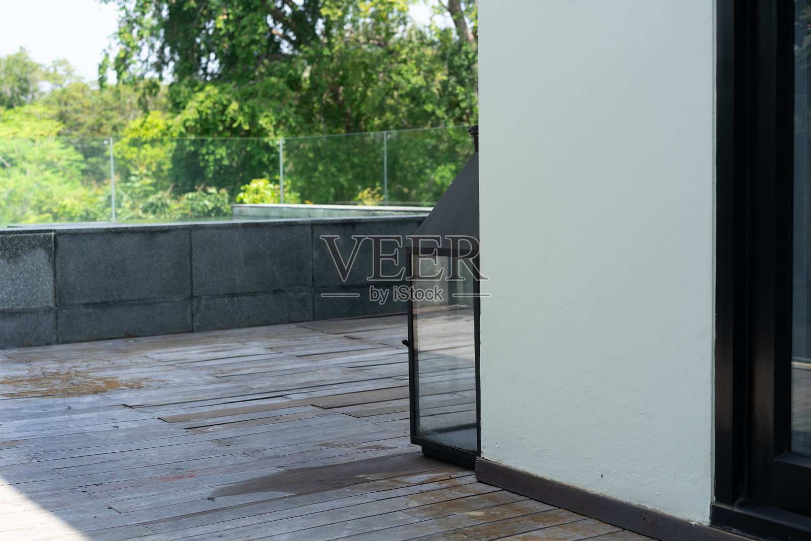 阳台游泳池照片摄影图片