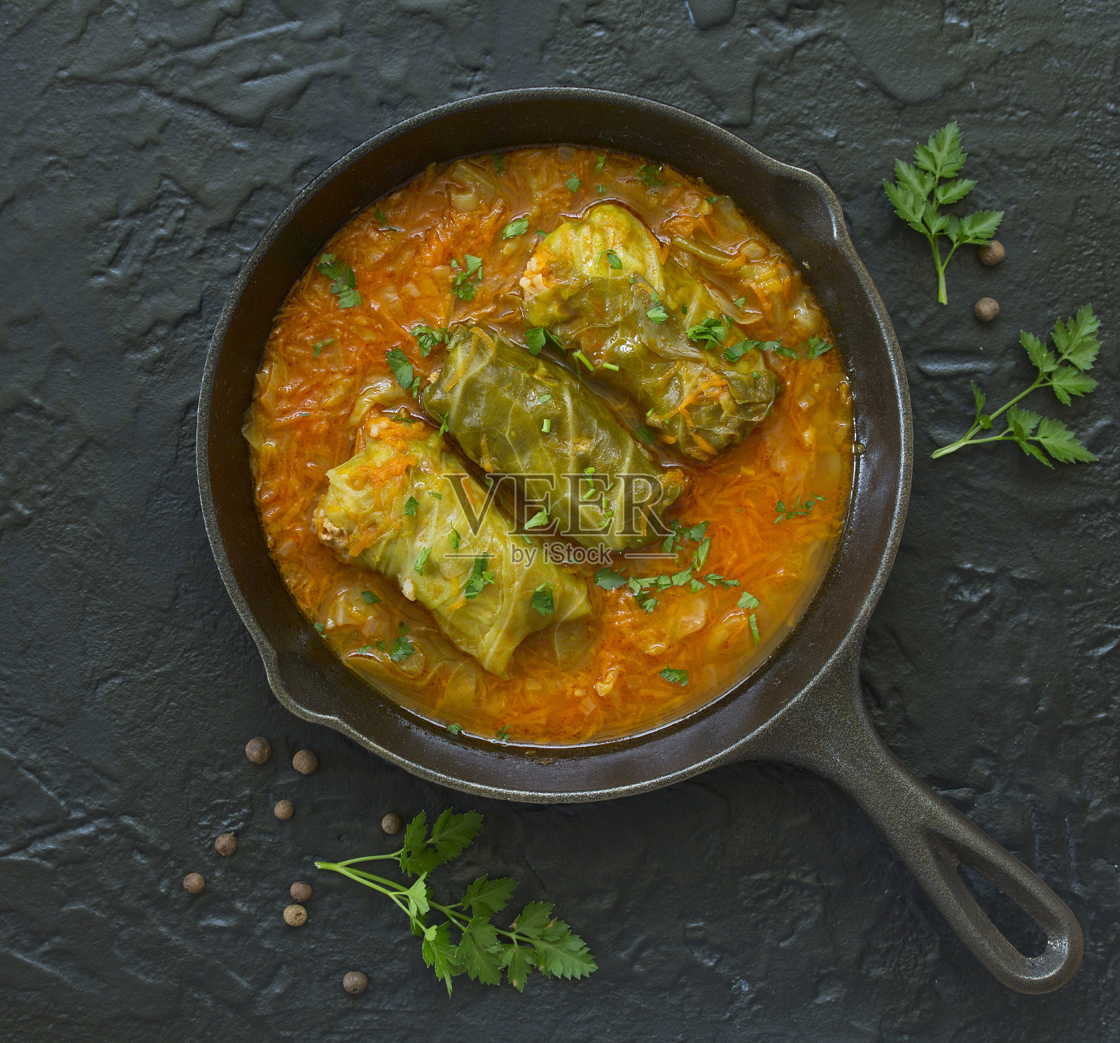 乌克兰的传统菜肴,卷心菜和酿卷心菜。有选择性的重点。照片摄影图片