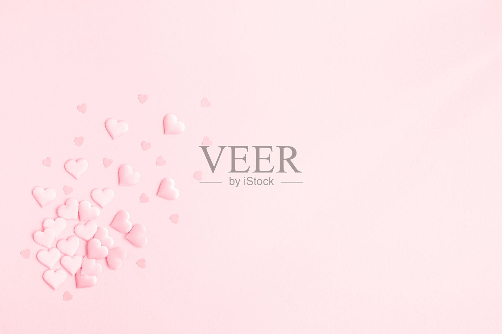 情人节的背景。粉心粉底。情人节的概念。平铺,俯视图,拷贝空间照片摄影图片