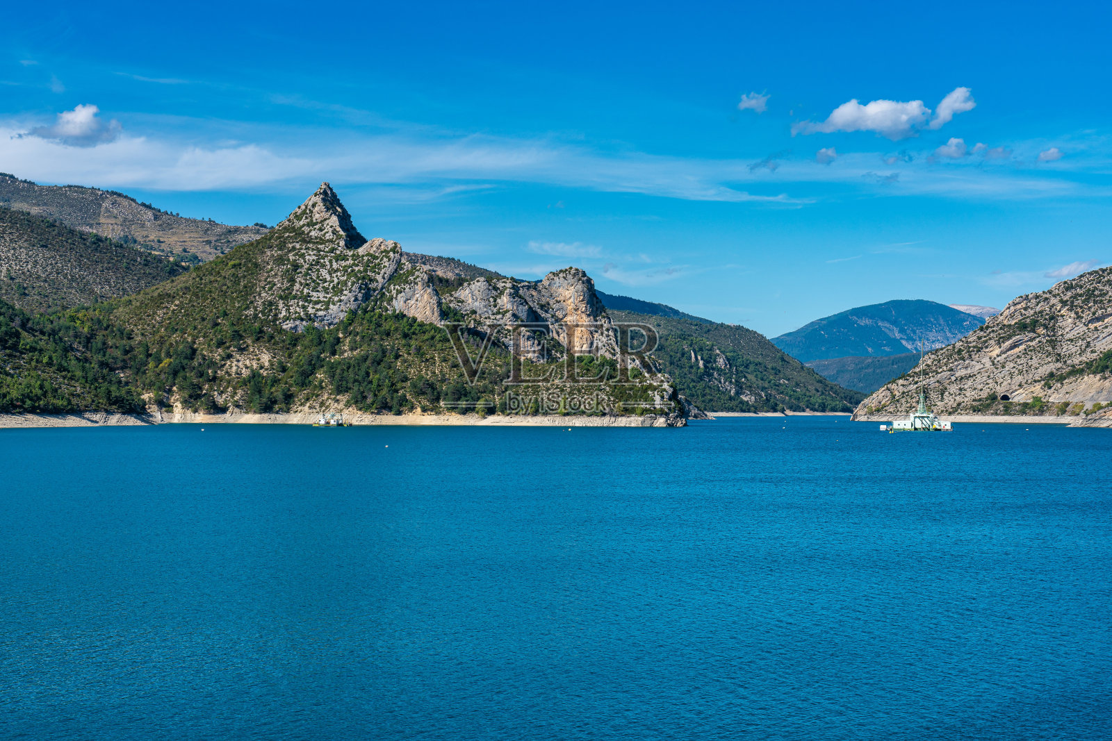 卡斯隆湖,靠近弗尔顿河,圣朱利安多顿,法国普罗旺斯照片摄影图片