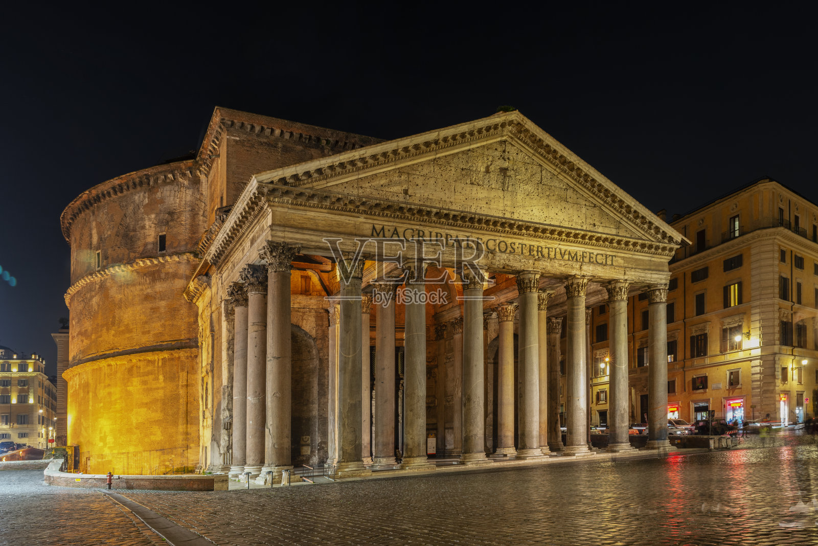 罗马晚上的万神殿照片摄影图片