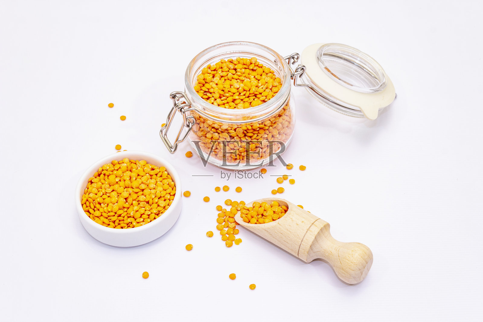 在白色背景上孤立的豆科植物照片摄影图片