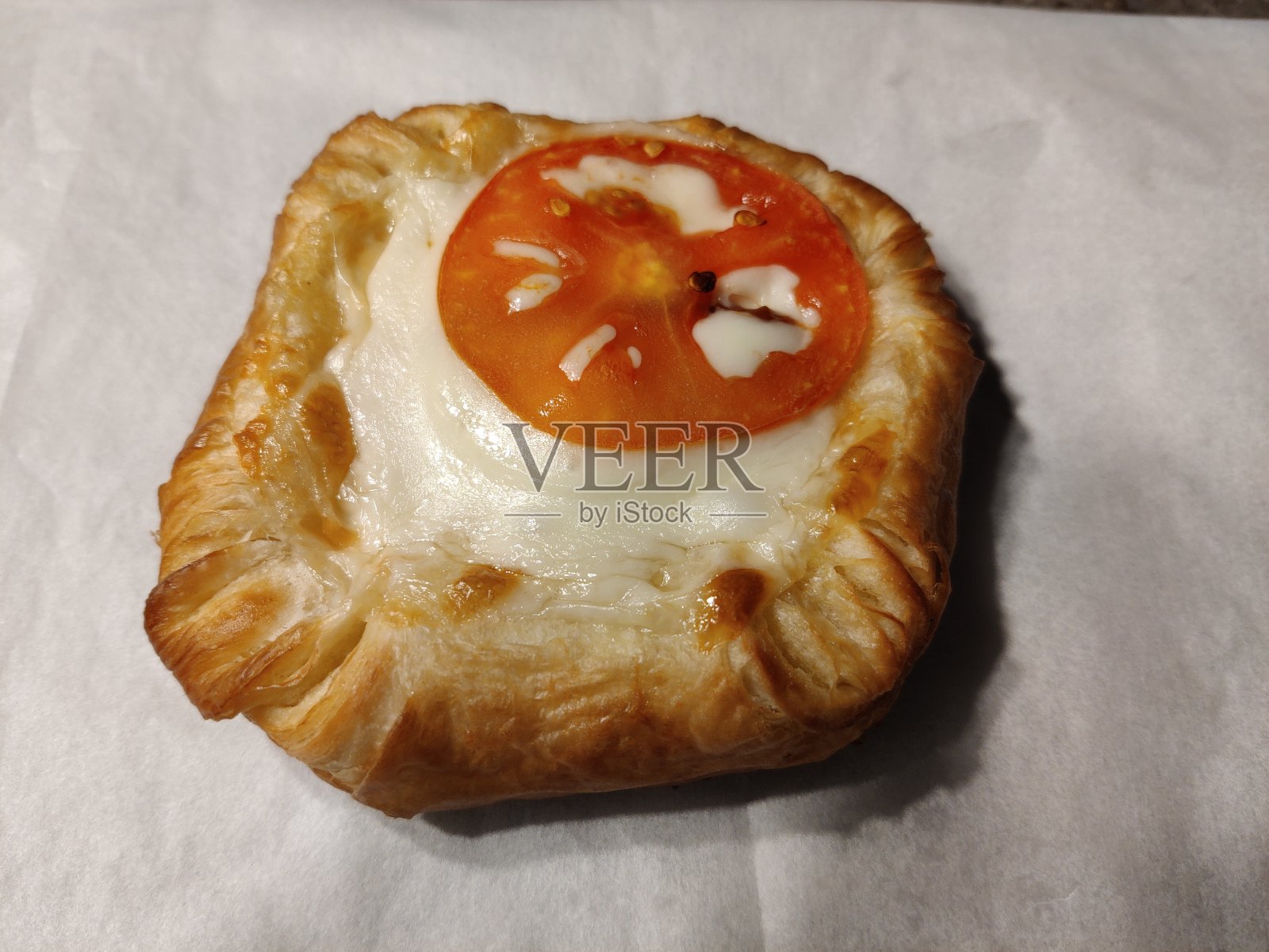 丹麦牛角面包照片摄影图片