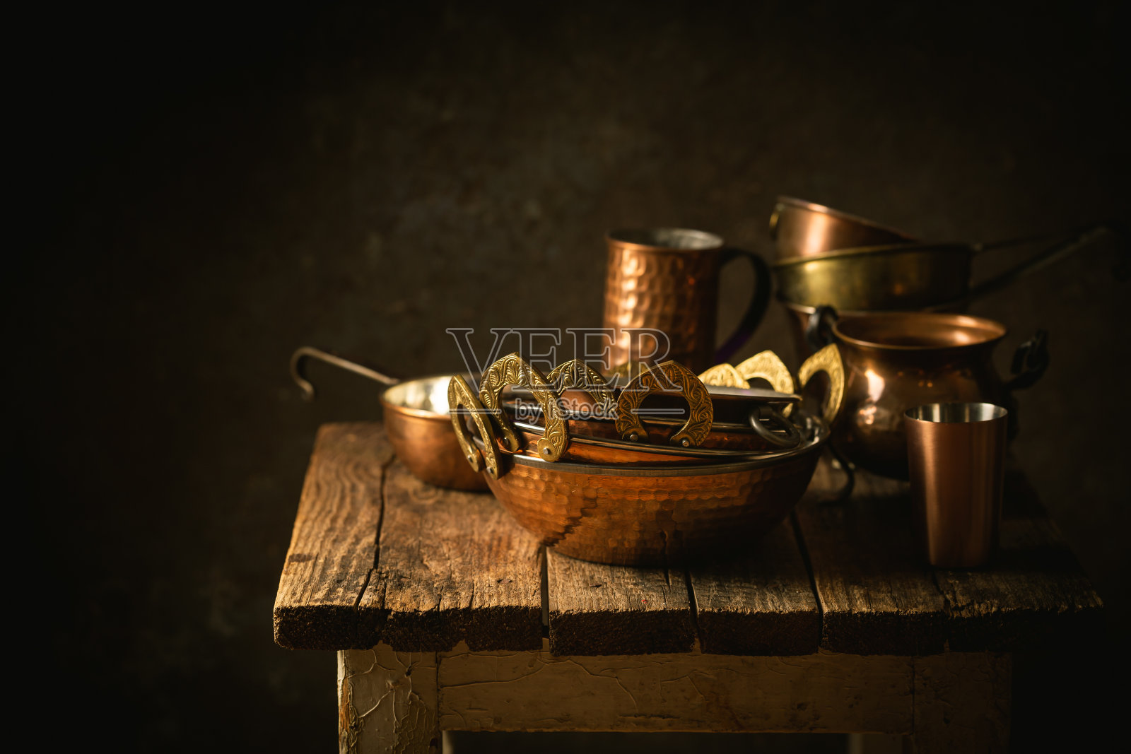 复古铜碗照片摄影图片