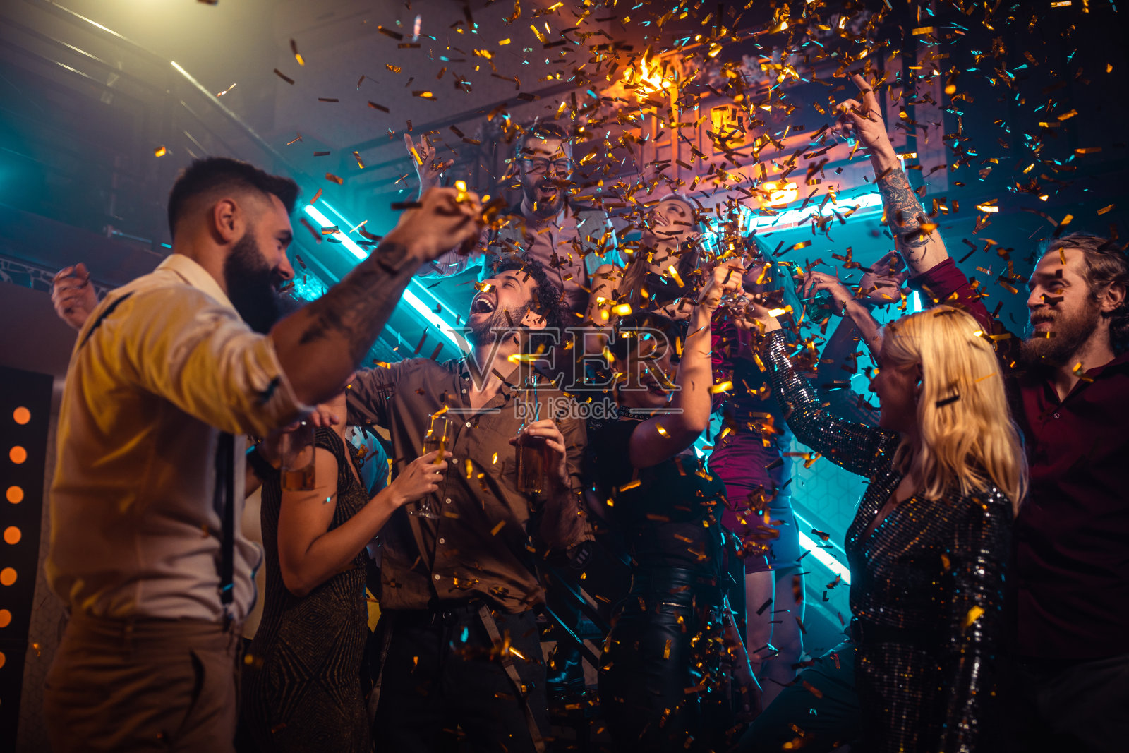 和球队在一起的难忘时刻照片摄影图片