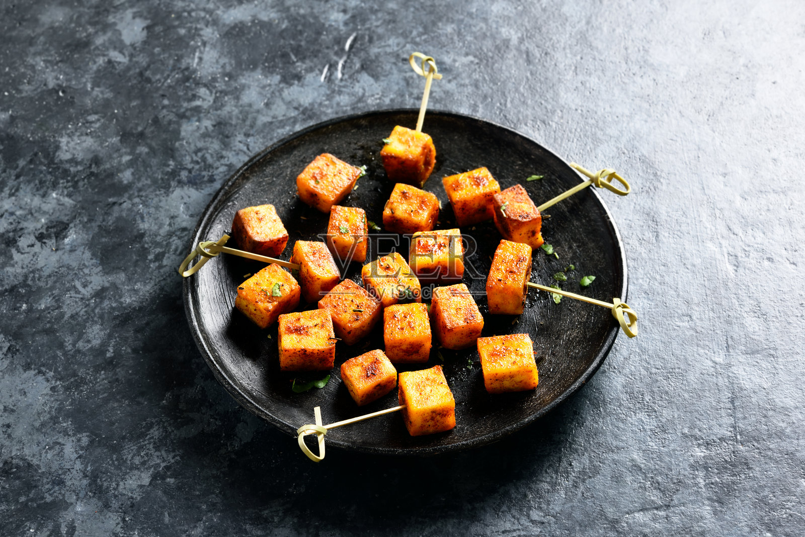 平底锅煎印度奶酪照片摄影图片