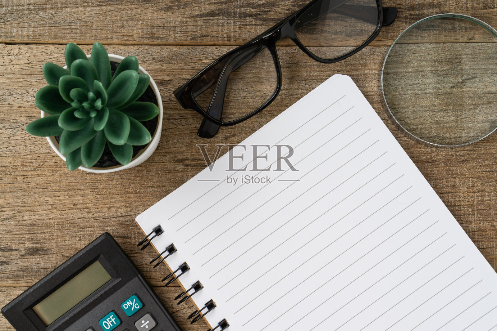 商业和金融创意概念与复制空间。照片摄影图片