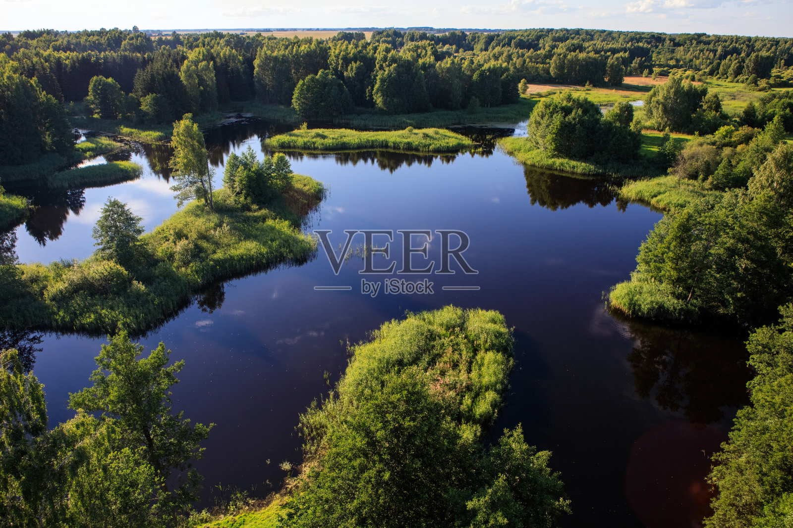 立陶宛Birzai附近的Kirkilai湖照片摄影图片