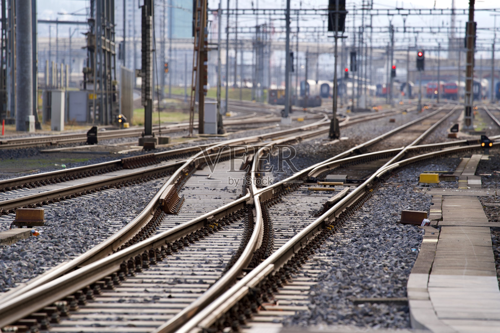 苏黎世火车站的田径场。照片摄影图片