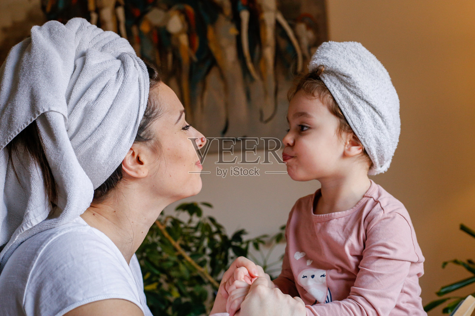 你喜欢这张唇彩的照片吗照片摄影图片