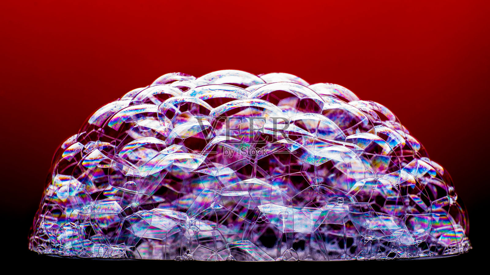 黑色背景上的肥皂泡,特写,复制空间,宏观,图案,纹理照片摄影图片