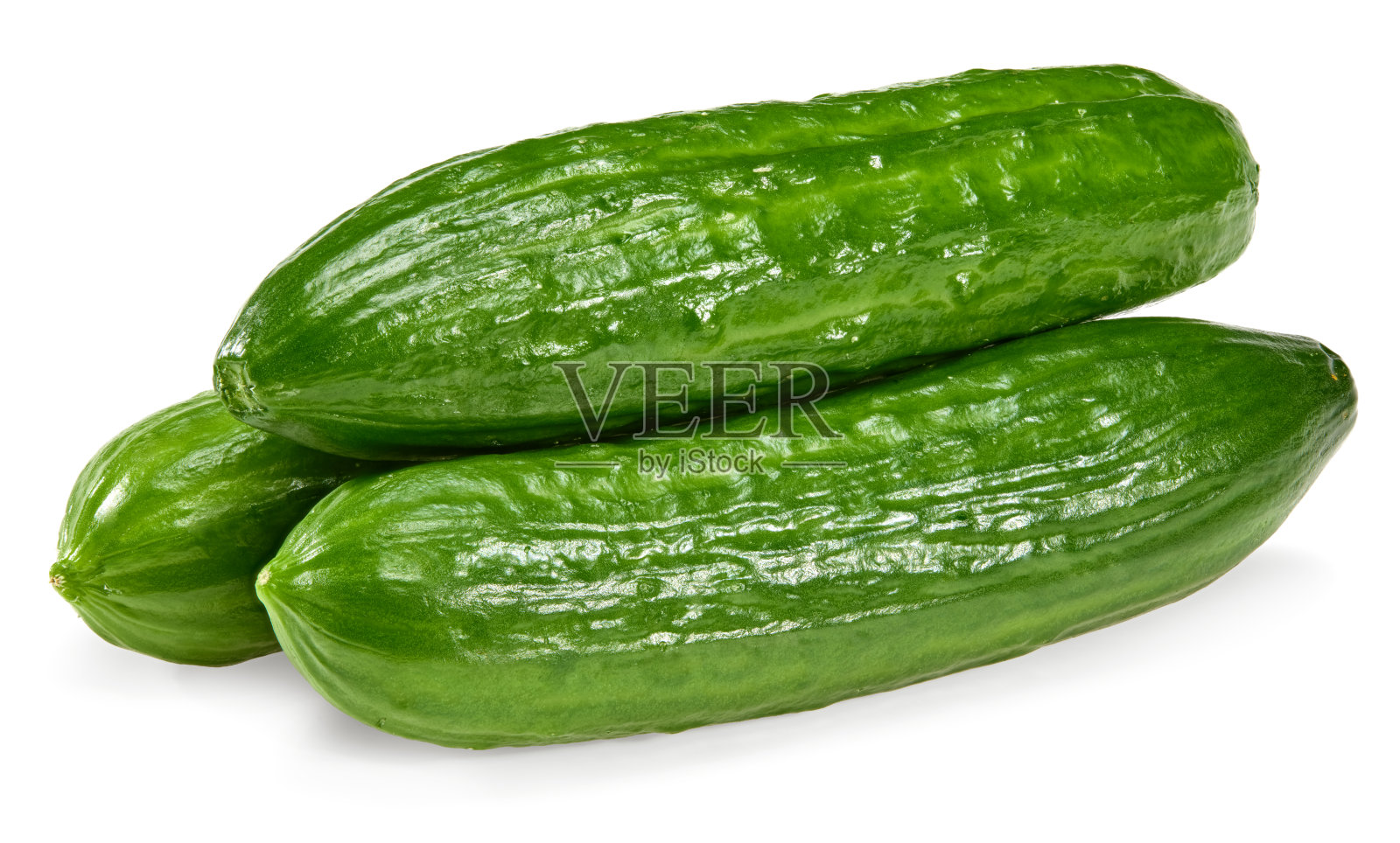在白色背景上分离的黄瓜。剪切路径照片摄影图片