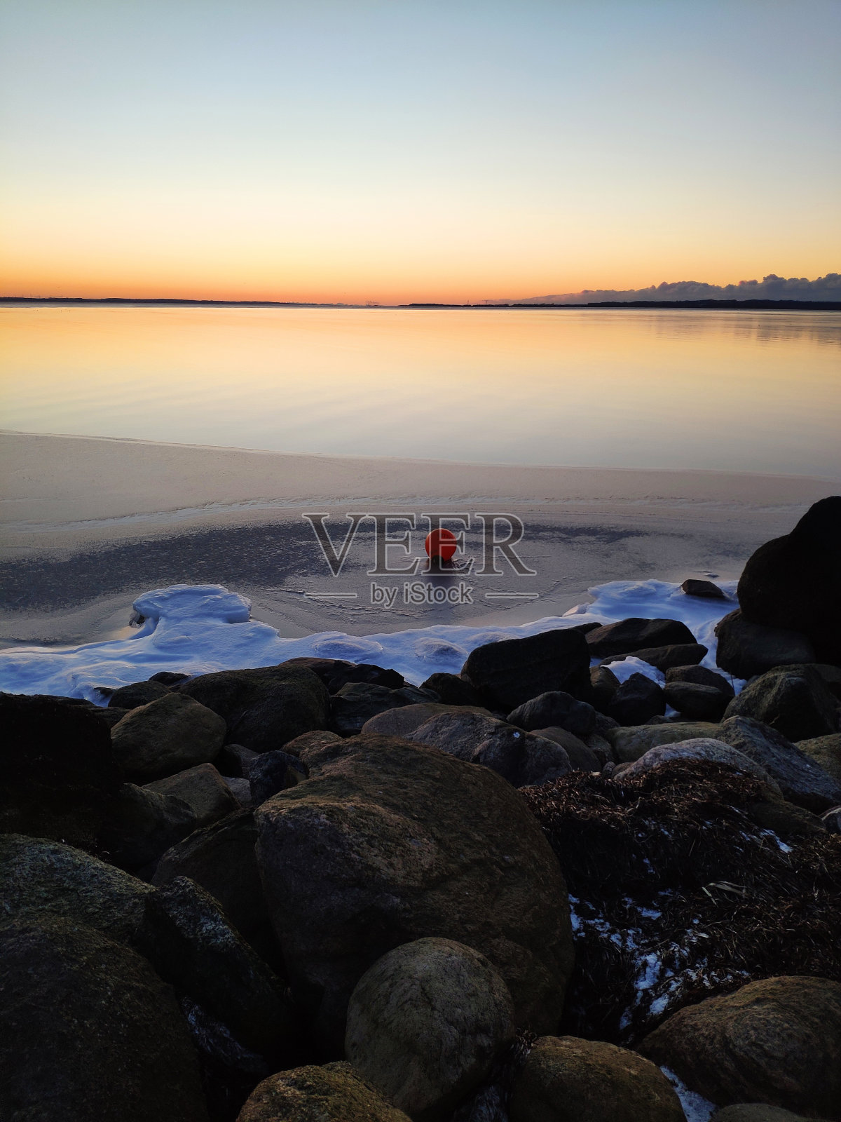 冰面上的冬季日落照片摄影图片