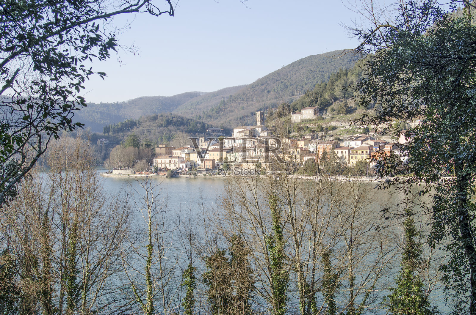 皮迪卢科湖照片摄影图片