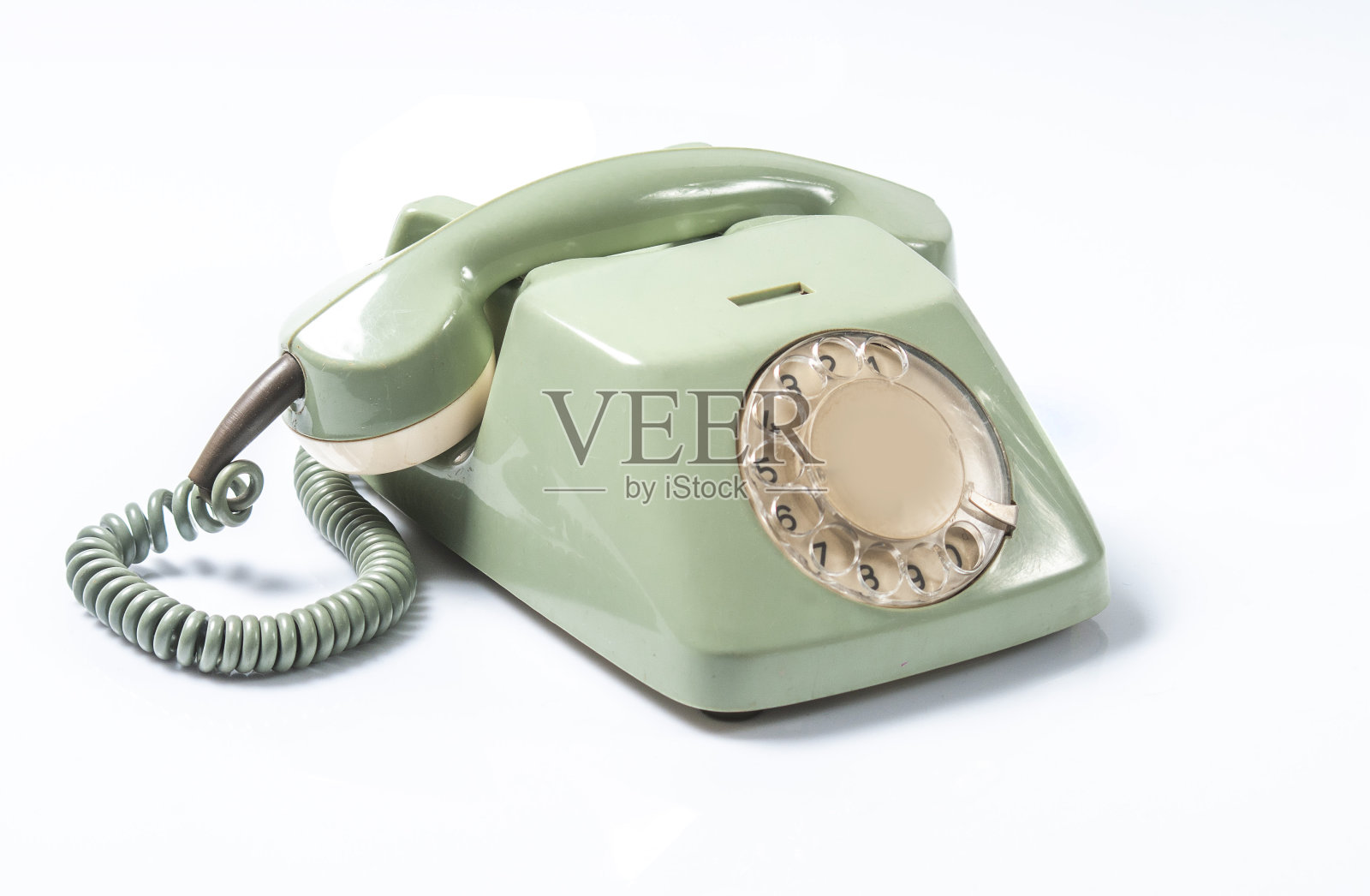 老式电话在白板上照片摄影图片