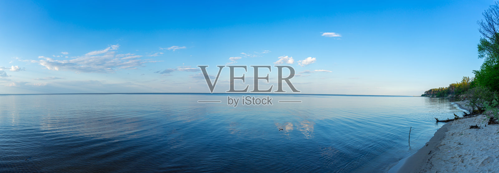 日落时分的基辅海全景照片摄影图片